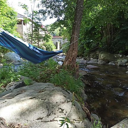 Ferienwohnung L'Huile Et L'Eau Antraigues Exterior foto